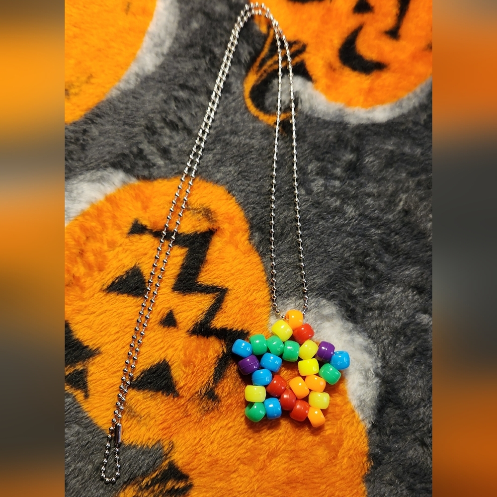 Rainbow star necklace - Picture 3 of 4